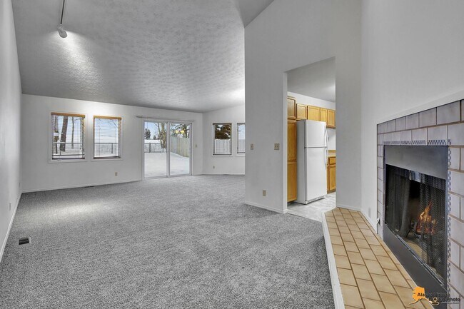 Building Photo - 3629 Challenger Circle