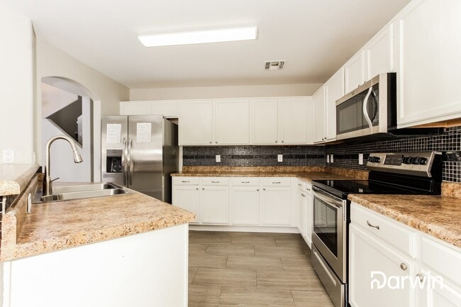 Building Photo - 22258 W Mesquite Dr
