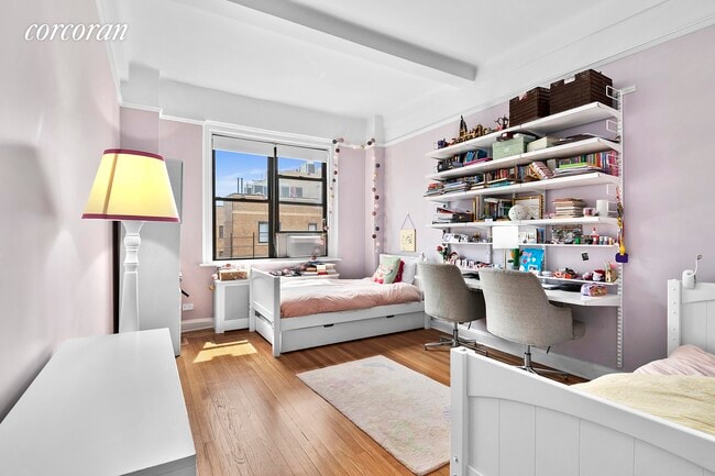 Building Photo - 235 W 76th St