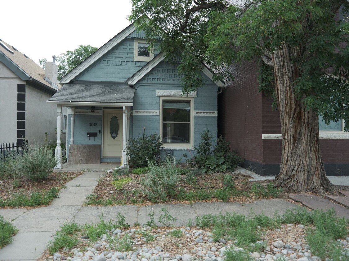 Primary Photo - Charming 2BR House in Denver