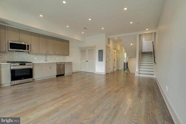 Foto del edificio - 3522 12th St NE