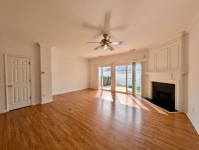 Foto del edificio - 5122 Brooke Lauren Ln