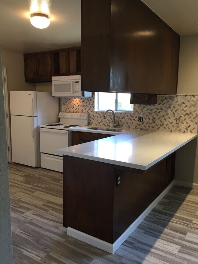 Foto del edificio - 407/409E. Alexander