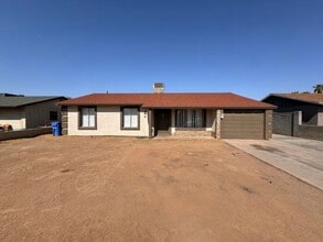 Building Photo - 2002 N 47th Dr