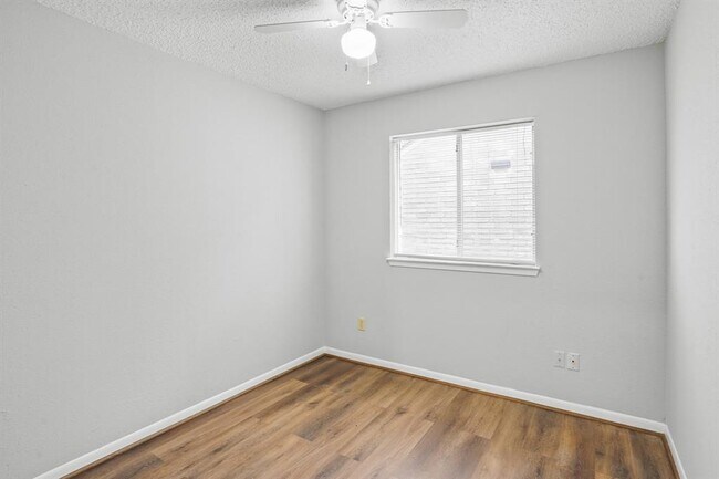 Building Photo - 2819 Kettle Run Dr