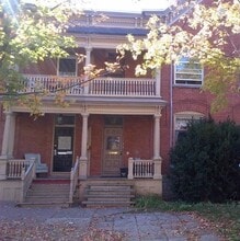 Building Photo - 28 Sweetland Av