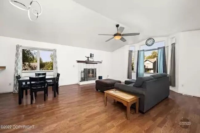 Building Photo - Check out the private fenced backyard!