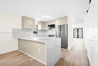 Building Photo - 136 NW 53rd St