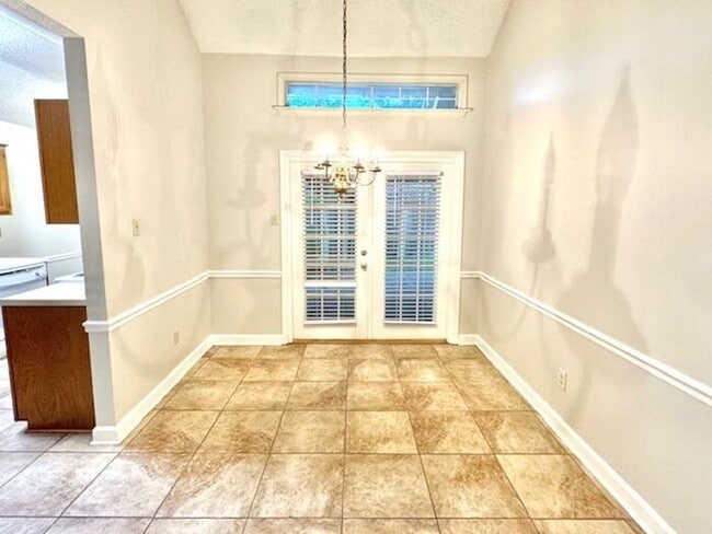 Building Photo - Now Leasing A 3 Bedroom 2 Bath Home In Bar...