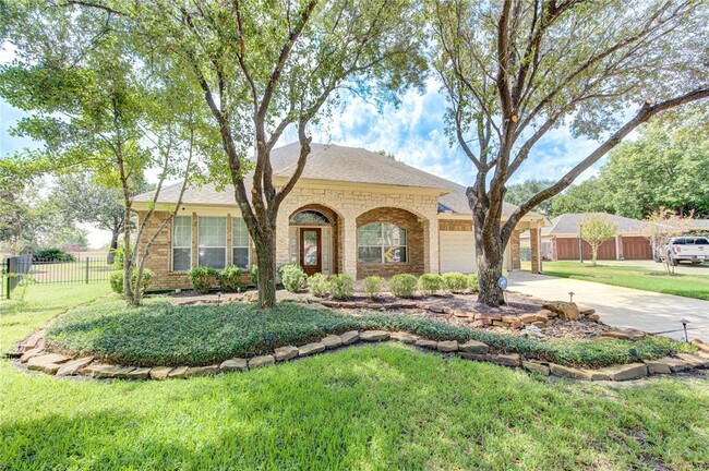 Foto del edificio - 5810 Sequoia Trace Ct