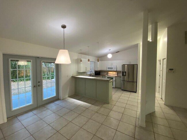 Foto del edificio - 4217 Malden Dr