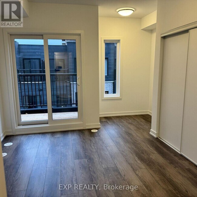 Photo du bâtiment - 3069 Pharmacy Ave