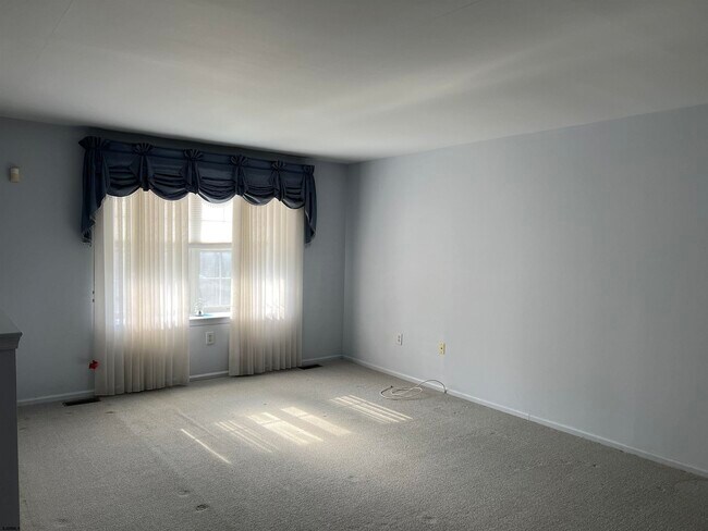 Building Photo - 4715 Summersweet Dr
