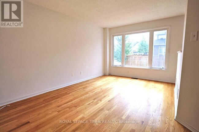 Building Photo - 177 Romina St