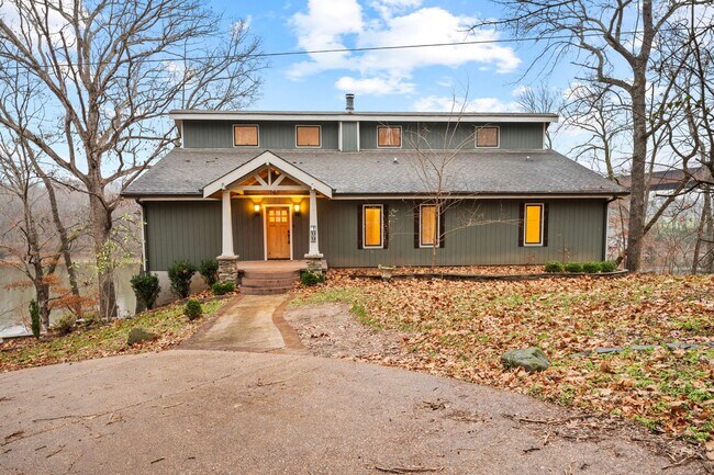 Foto del edificio - FREE RENT! Luxury Living on the River — Your Dream Home Awaits