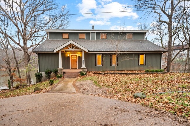 Building Photo - Luxury Living on the River — Your Dream Home Awaits