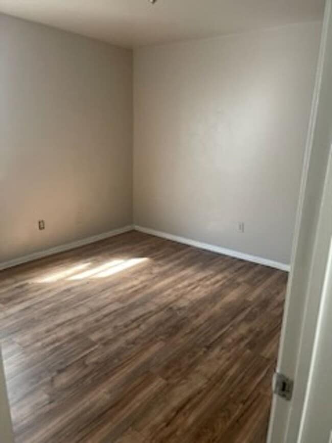 Building Photo - HUD Accepted – Recently updated 2-bedroom