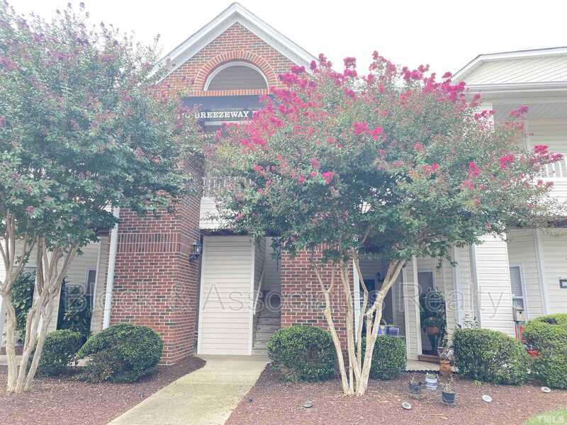 Foto principal - 2110 Breezeway Dr