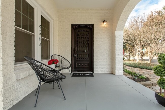 Foto del edificio - 4204 Prescott Ave