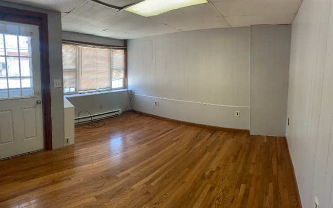 Foto del edificio - 3 E Main St