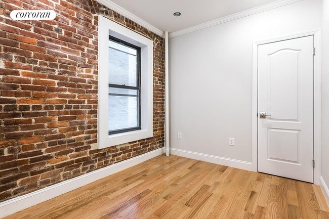 Building Photo - 171 E 99th St