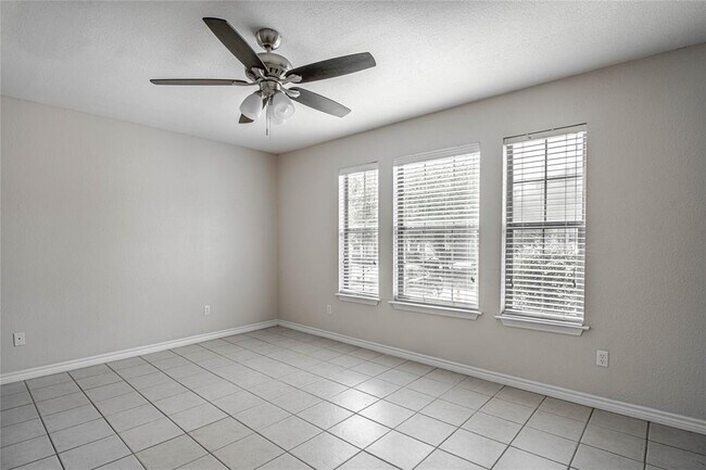 Building Photo - 103 Yegua Cir