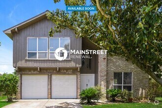 Building Photo - 2422 Hilton Head Dr