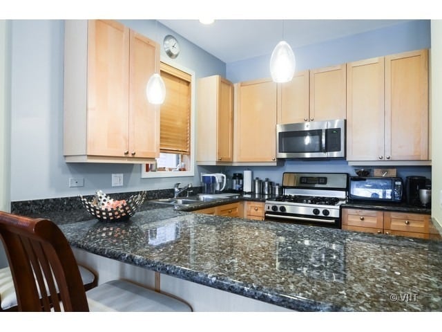 Building Photo - 1051 N Wolcott Ave