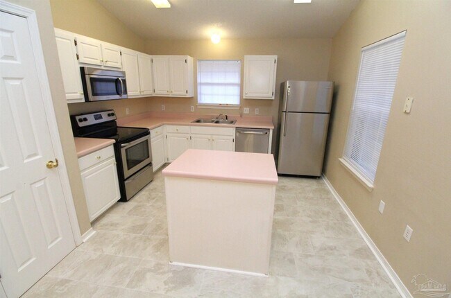 Foto del edificio - 1261 Greystone Ln