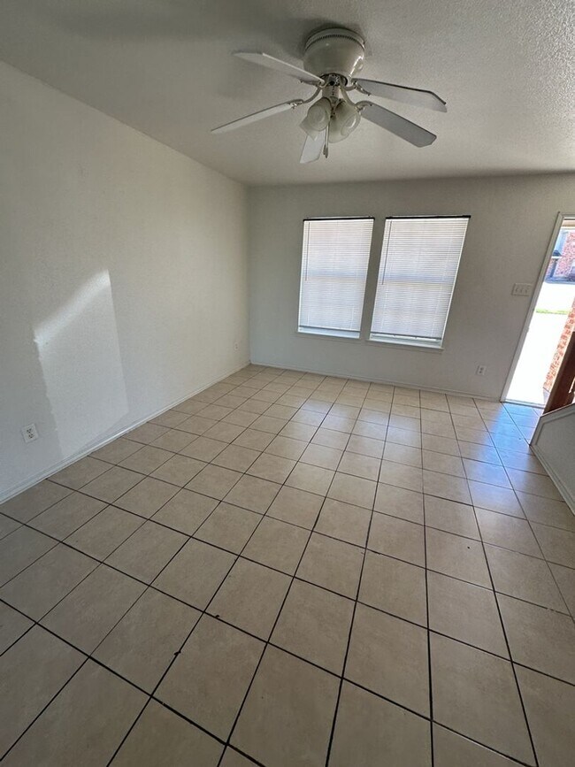 Foto del edificio - 3601 Malibu Ln