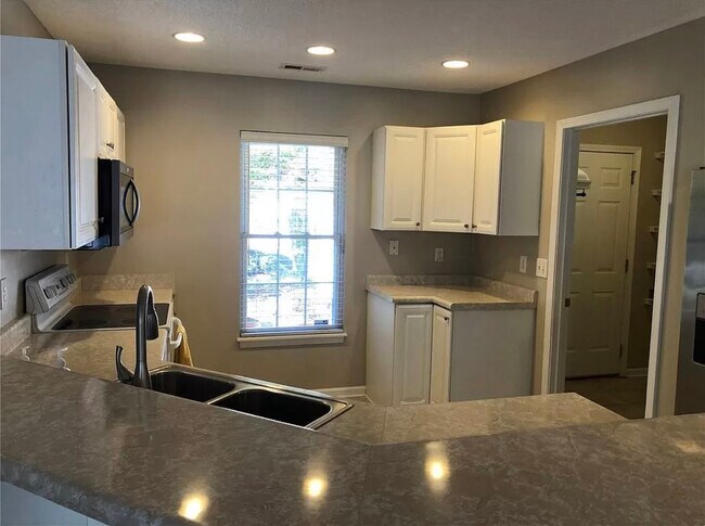 Foto del edificio - 175 Grand Oak Cir