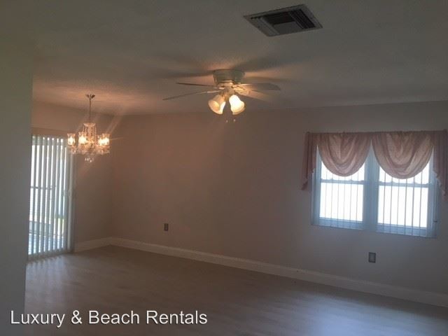 Building Photo - 3 br, 2 bath House - 5543 Westchester Blvd