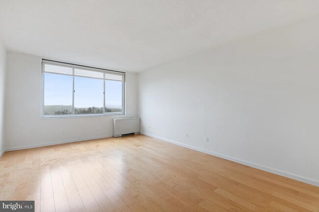 Building Photo - 11801 Rockville Pike