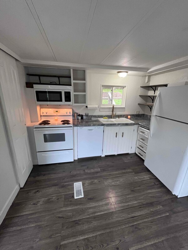 Foto del edificio - 16 Sassy Ln