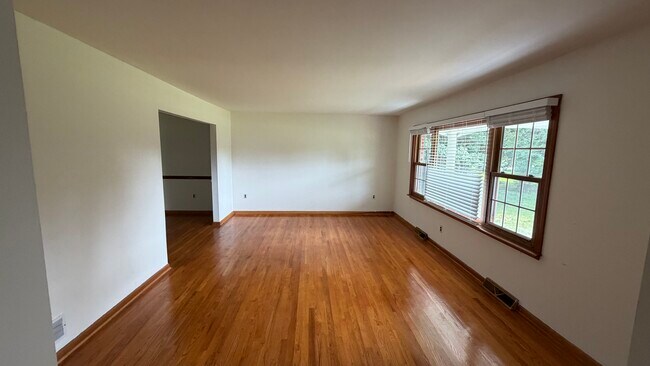 Sala de estar - 2923 Shipley Rd