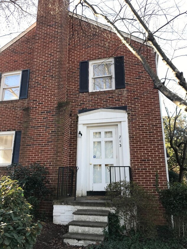 713 Wade Ave, Raleigh, NC 27605 Townhome Rentals in Raleigh NC