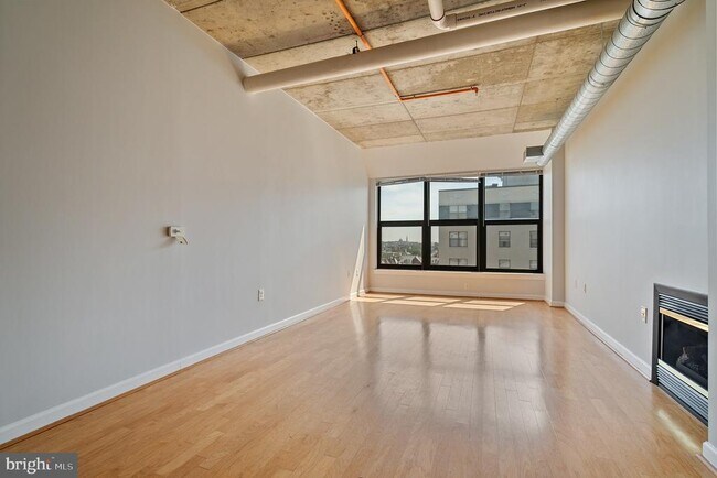 Building Photo - 2750 14th St NW