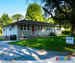 Building Photo - 1611 Crescent St