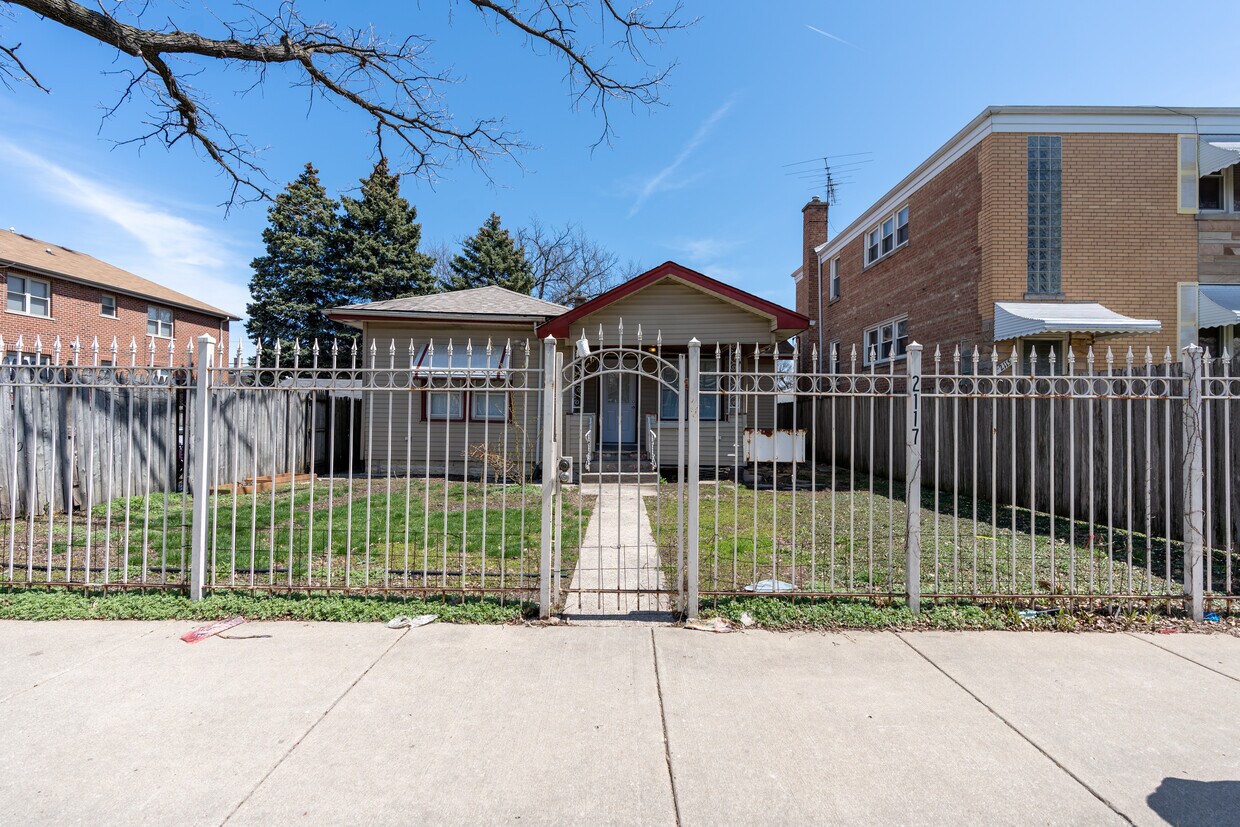 2117 N Mobile Ave, Chicago, IL 60639 House Rental in Chicago, IL