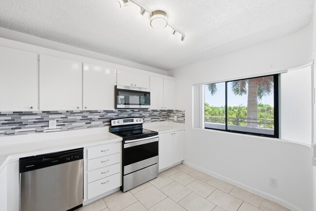 Kitchen - The Rise Apartments
