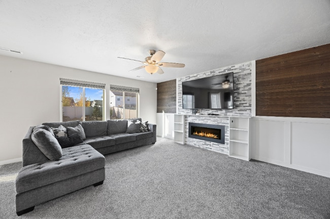 Building Photo - 15335 Stovall Ave