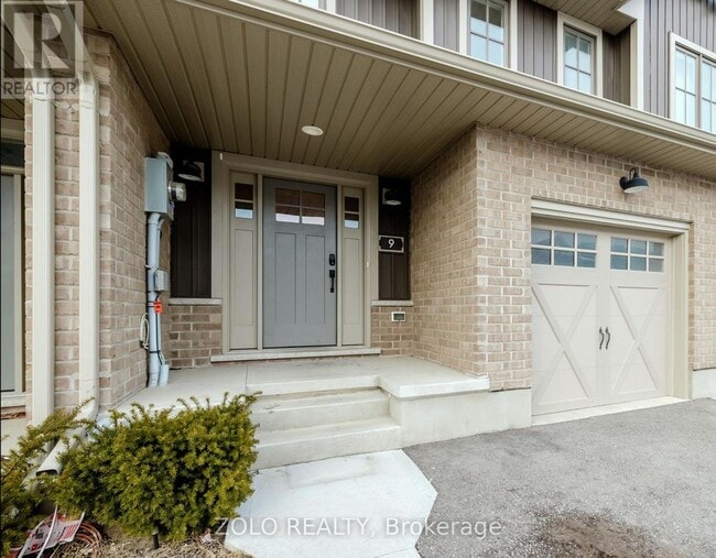 Building Photo - 9 Charter Creek Ct