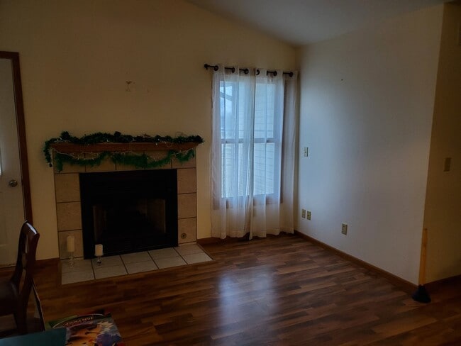 Building Photo - 709 Burgess Dr