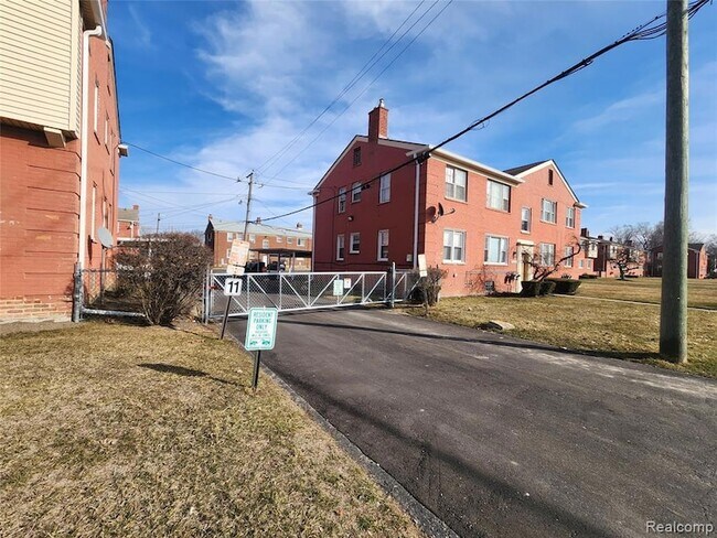 Foto del edificio - 20248 Schaefer Hwy