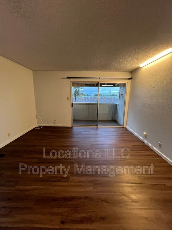 Building Photo - 94-1055 Paha Place