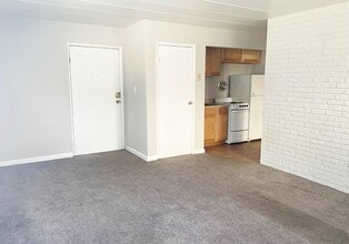 Building Photo - 331 Shiloh St