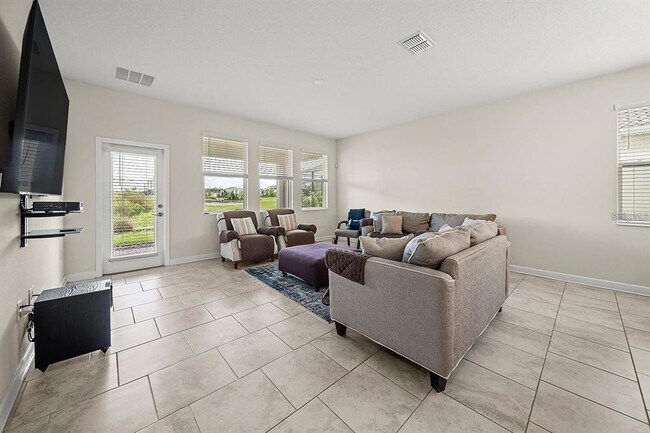 Foto del edificio - 8994 Croquet Ct