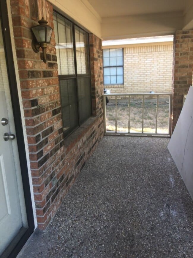 Building Photo - 2 br, 2 bath House - 2114 Kirby Lee