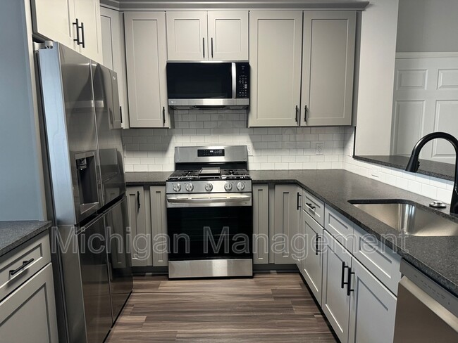 Building Photo - 324 Red Ryder Dr