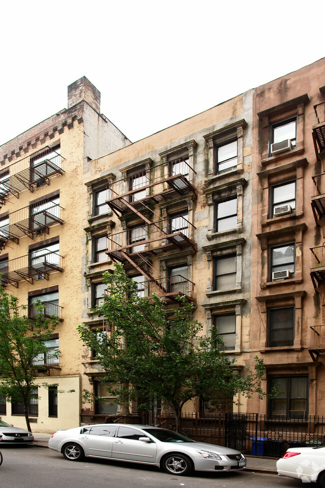 Building Photo - 406 W 25th St
